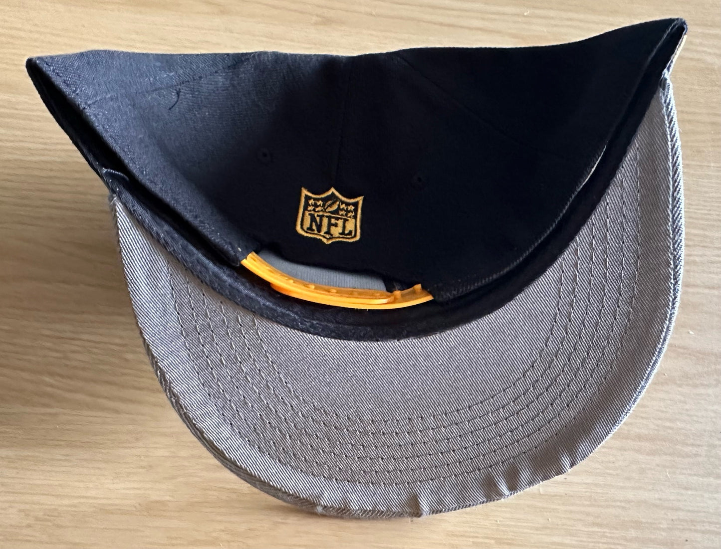 Pittsburgh Steeler's NFL 2 Tone SnapBack Baseball Cap Multicolour New With Sticker