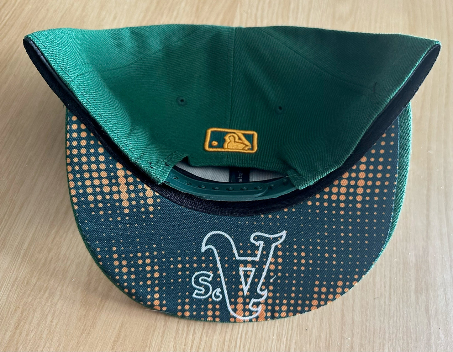 Oakland A's MLB SnapBack Baseball Cap Multicolour New With Sitcker