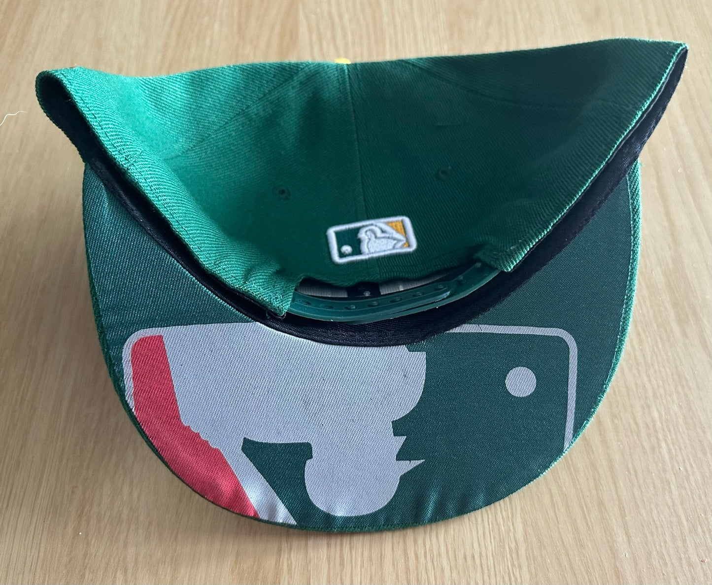 Oakland A's MLB SnapBack Baseball Cap Multicolour New With Sitcker
