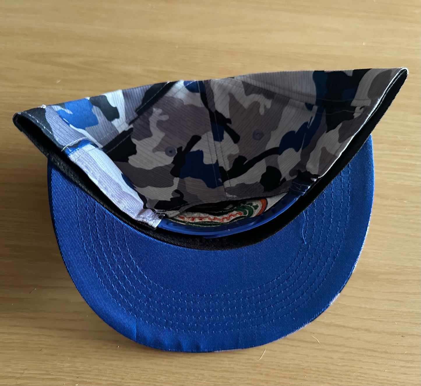 Florida Gators NCAA SnapBack Camo Baseball Cap Multicolour New With Sticker