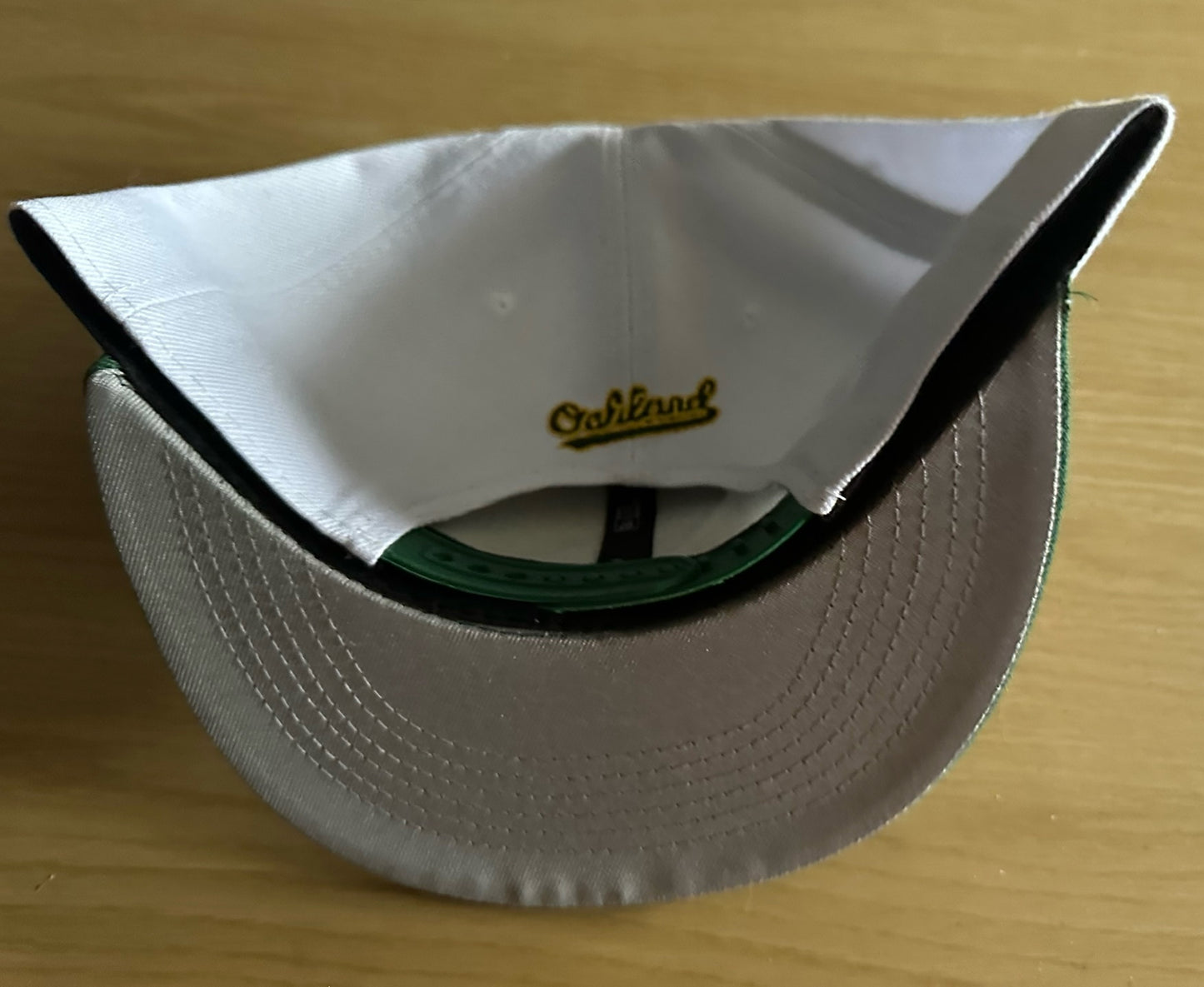 Oakland A's Athletics MLB SnapBack Baseball Cap Multicolour New With Sticker