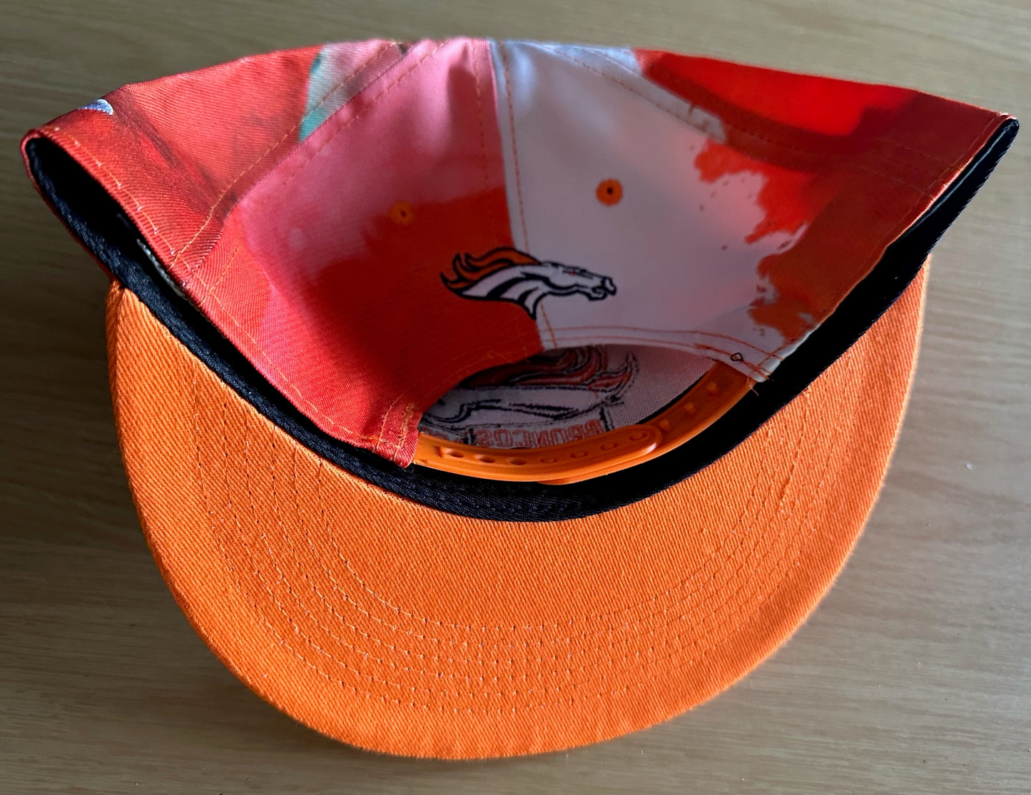 Denver Broncos NFL SnapBack Baseball Cap Multicolour New With Sticker