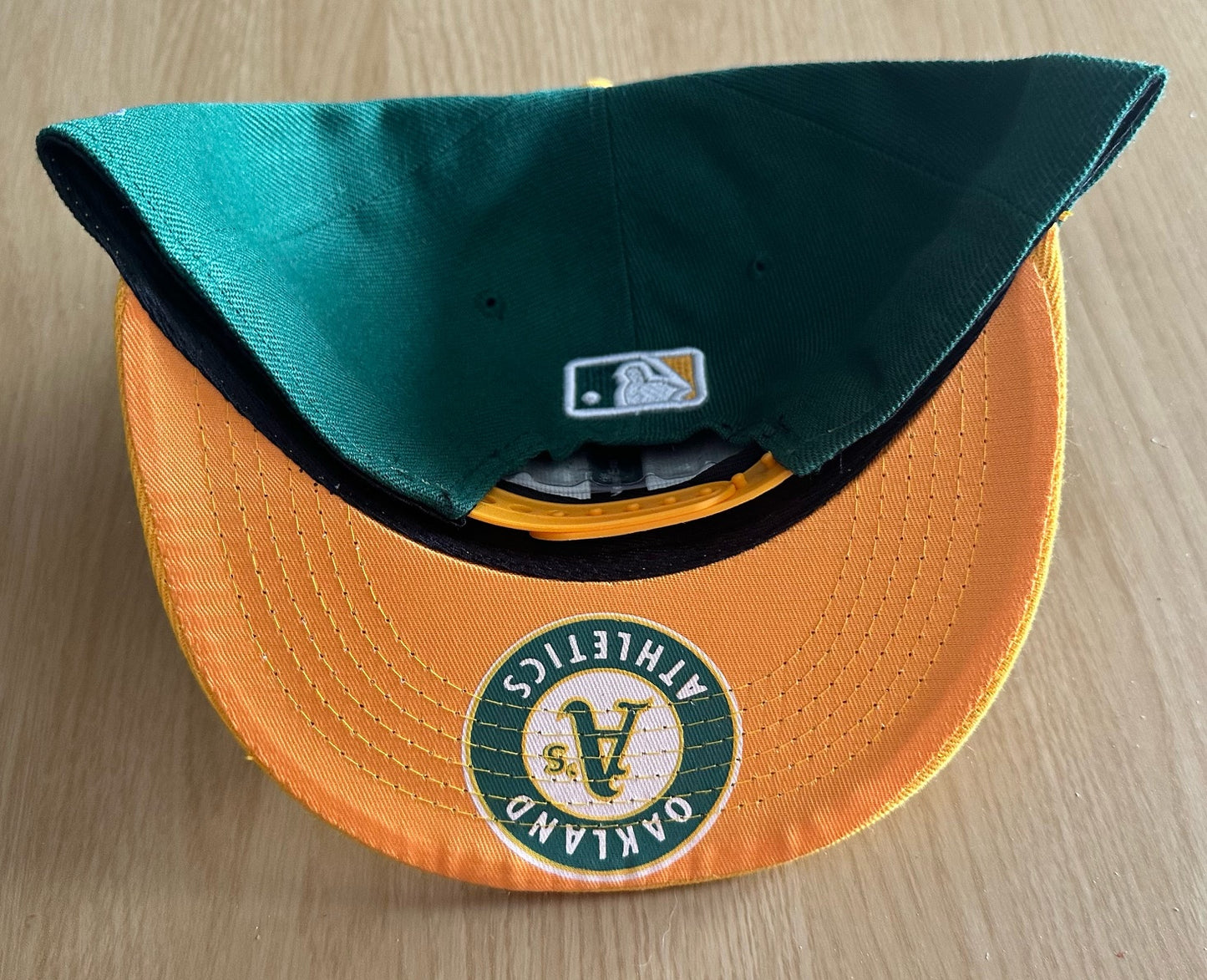 Oakland A's MLB SnapBack Baseball Cap Multicolour New With Sitcker