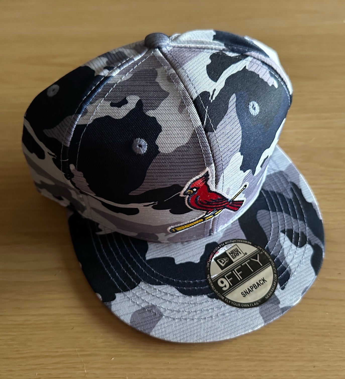 St Louis Cardinals MLB SnapBack Camo Baseball Cap Multicolour New With Sticker