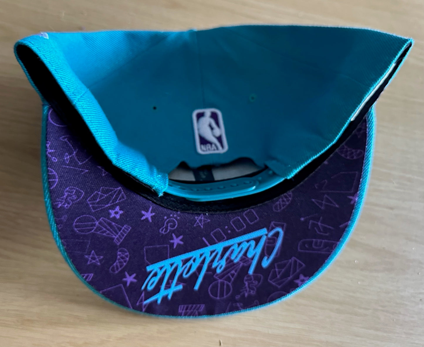 Charlotte Hornets NBA SnapBack Baseball Cap Multicolour New With Sticker