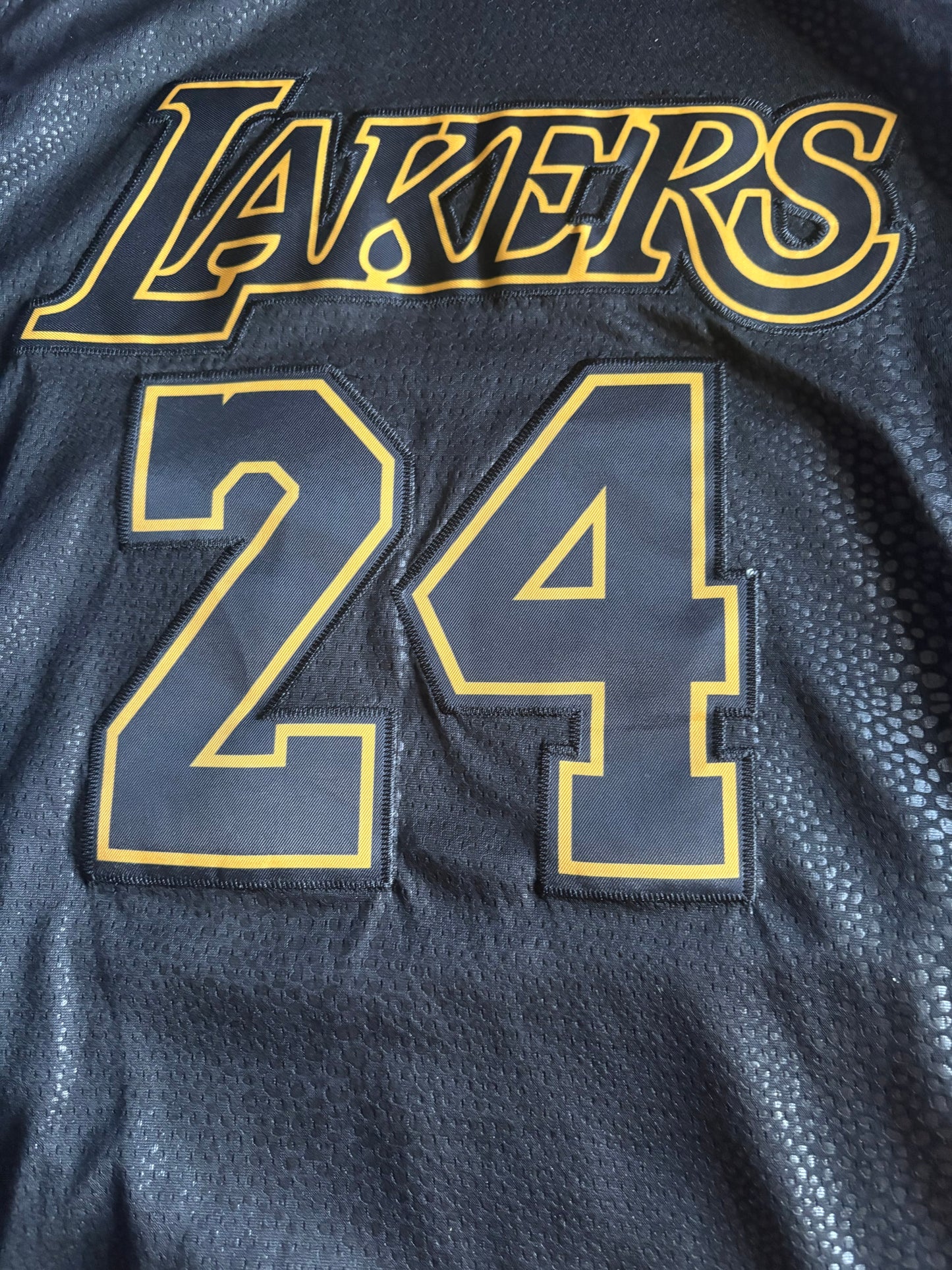 Los Angeles Lakers Fan Retro NBA Basketball Vest Large Bryant 24