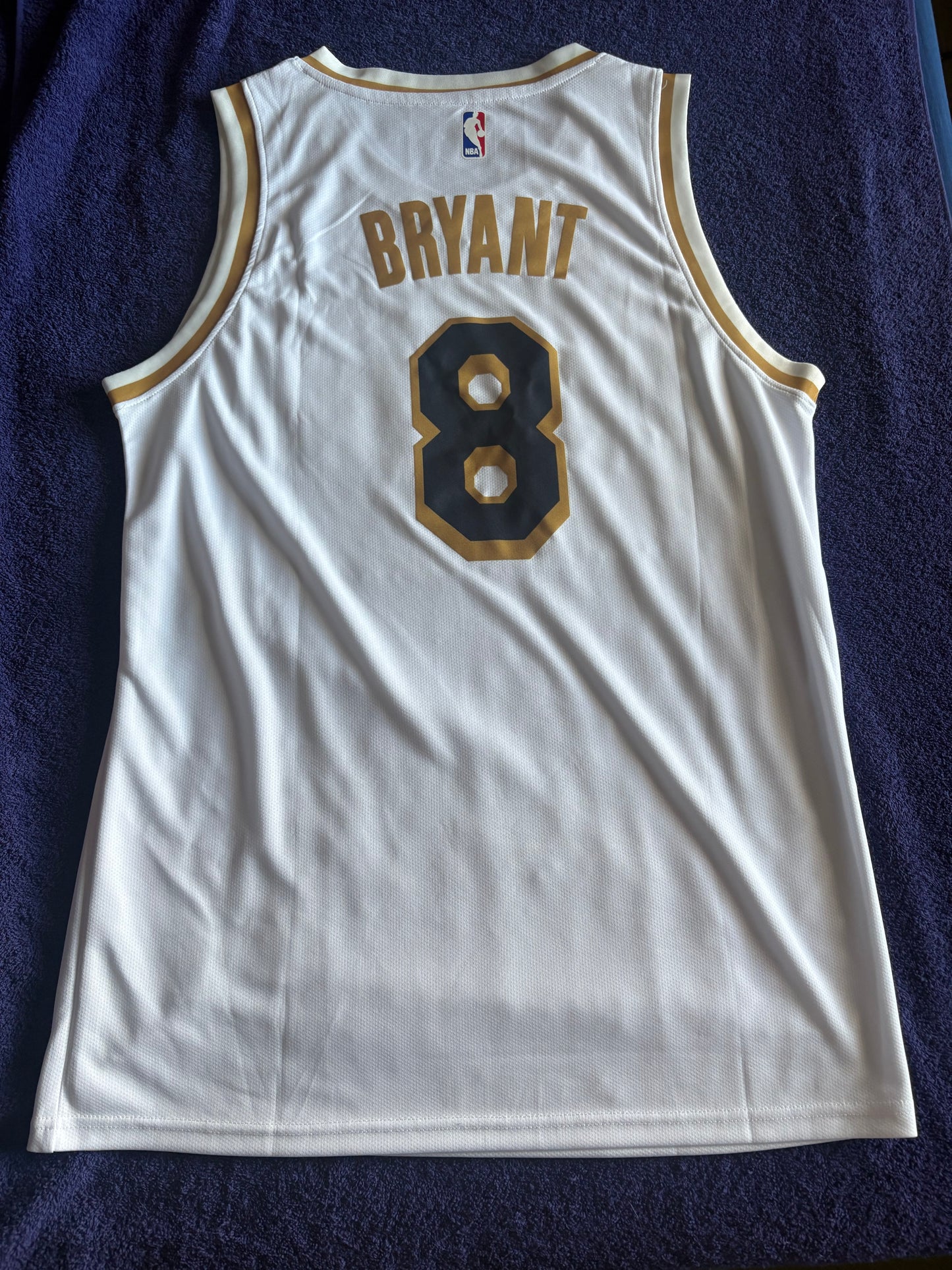 Los Angeles Lakers Fan Retro NBA Basketball Vest Large Bryant 8