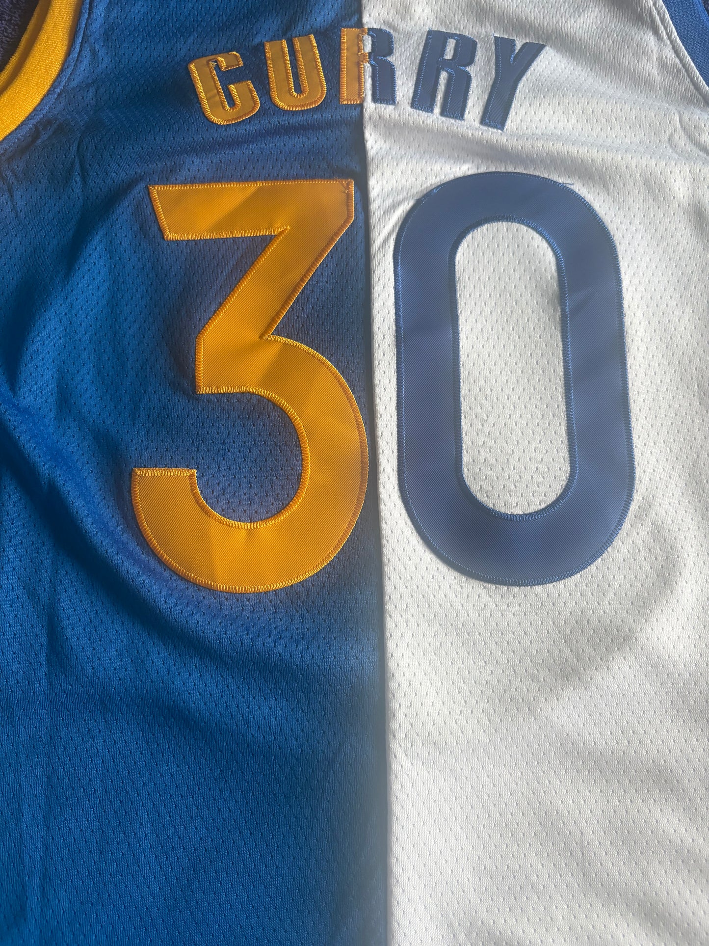 Golden State Warrior NBA 1/2 & 1/2 Basketball Vest Large Curry 30 Blue White