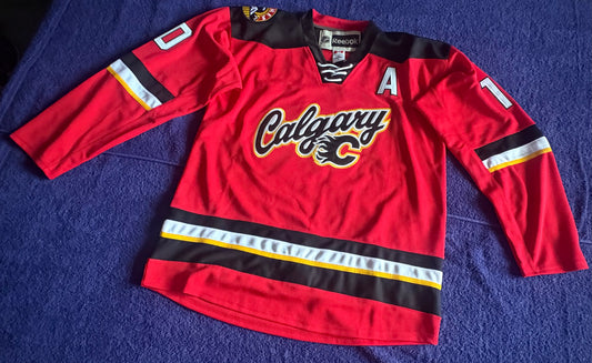 CCM Reebok Calgary Flames NHL Shirt Size Large Huberdeau 10 A
