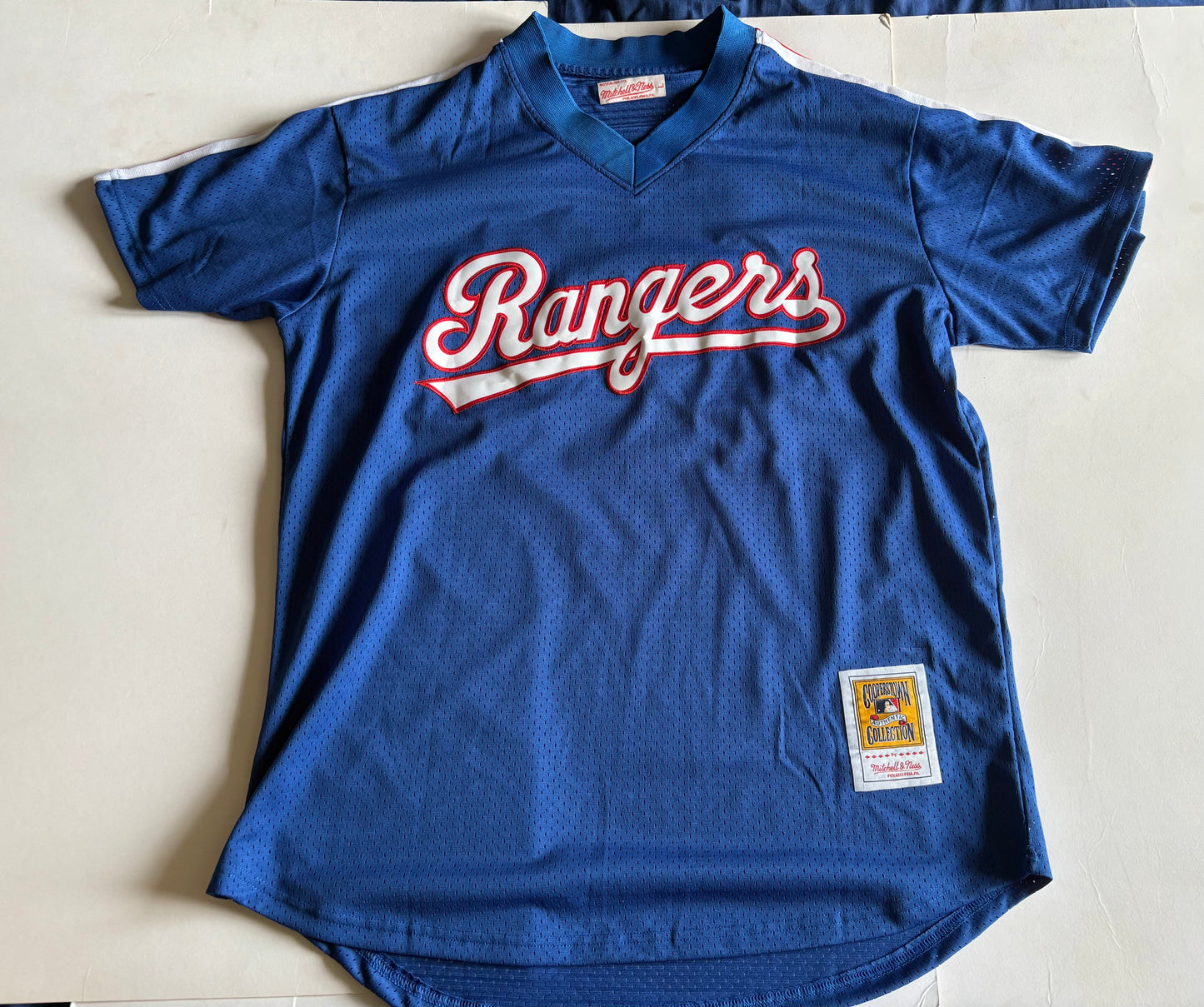 Texas Rangers MLB Baseball Shirt Large Cooperstown Collection Blue Ryan