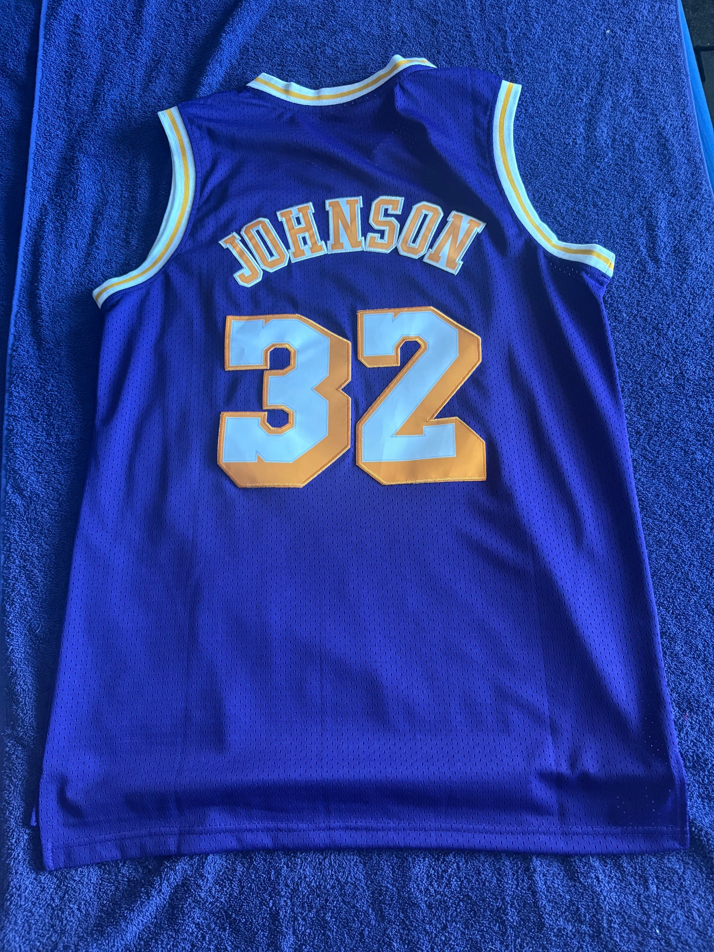 Los Angeles Lakers M&N NBA HardWood Classics Basketball Vest Large Johnson 32