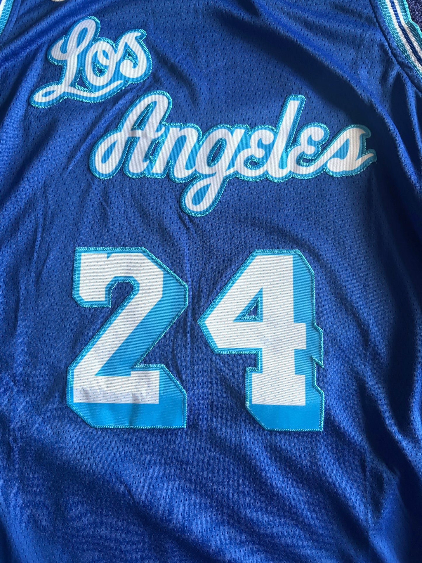 Los Angeles Lakers Basketball Vest Large Bryant 24