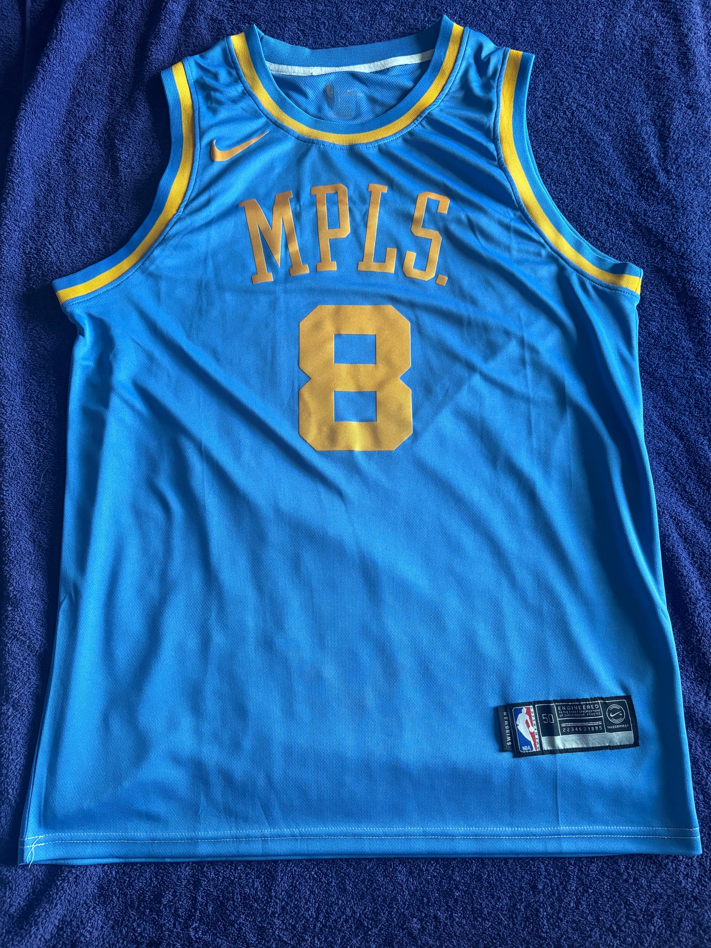 Los Angeles Lakers Fan Retro NBA Basketball Vest Large Bryant 8