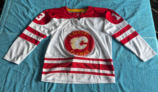 Calgary Flames NHL Shirt Size Large White Red Gaudreau 13