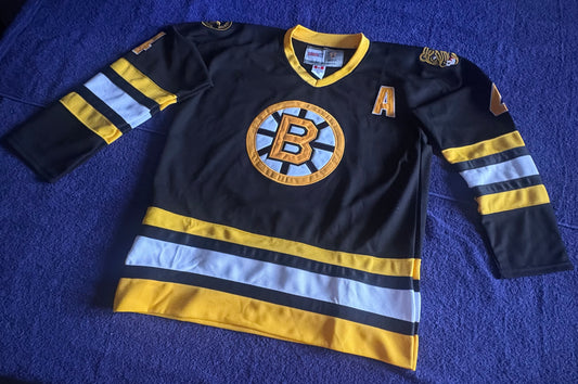 CCM Heroes of Hockey Boston Bruins NHL Hockey Shirt Size 50 Orr 4 A
