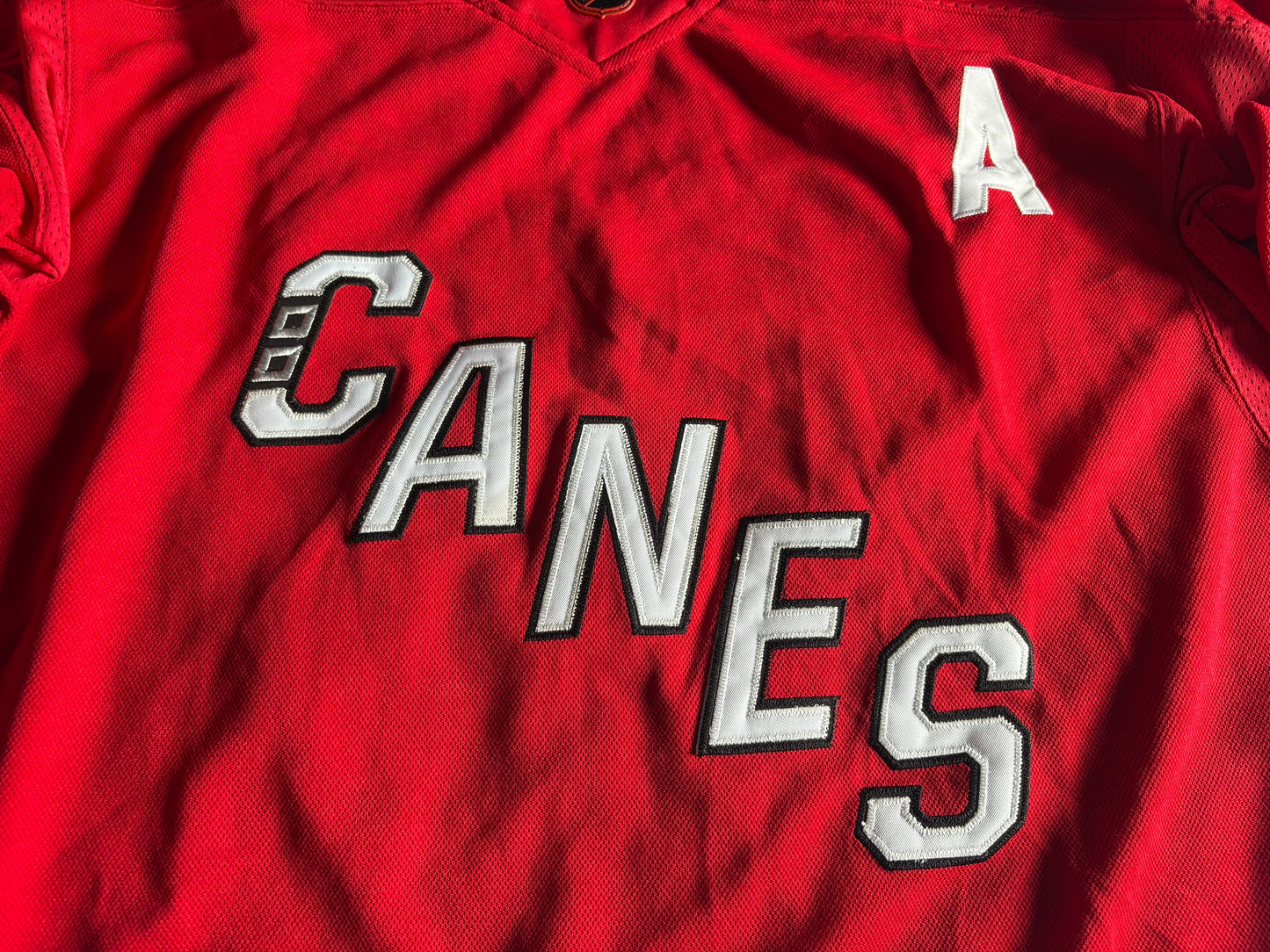 Carolina Hurricanes NHL Shirt Size 52 Aho Red A 20