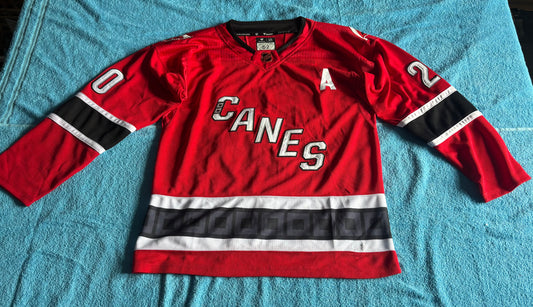 Carolina Hurricanes NHL Shirt Size 52 Aho Red A 20