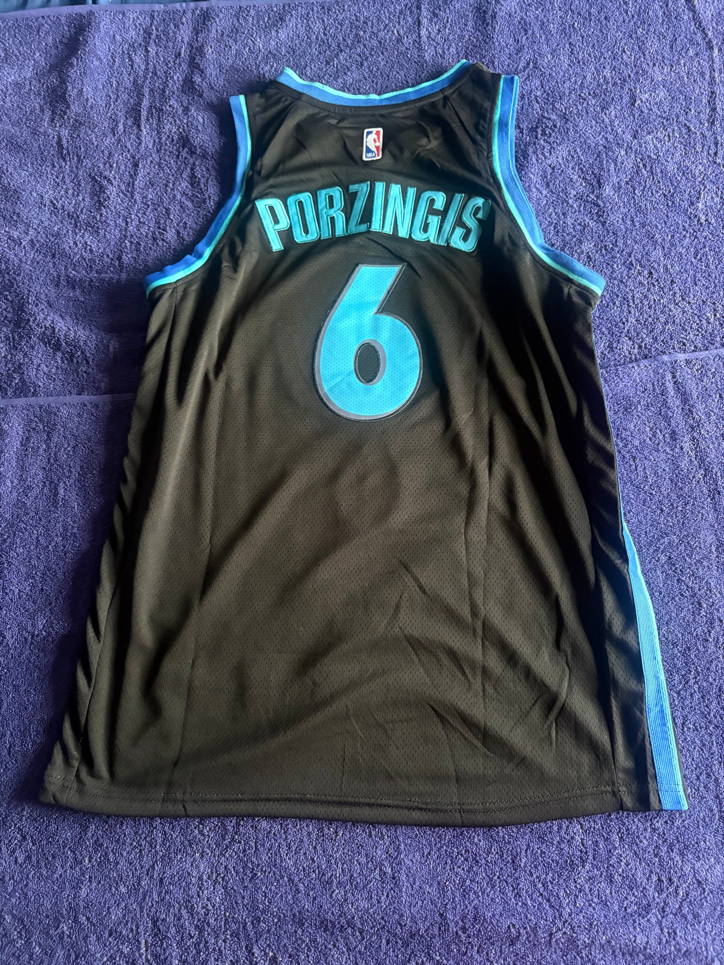 Dallas Mavericks Fan NBA Basketball Vest Size 50 Porzingas 6