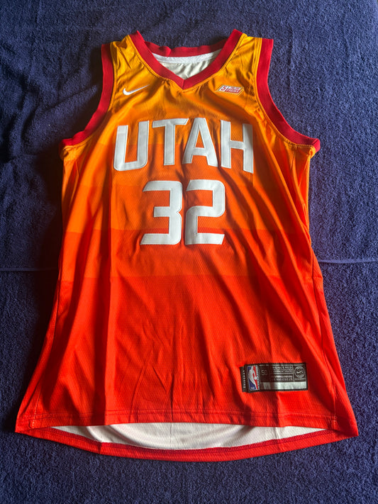 Utah Jazz Fan NBA Basketball Vest Size 50 Malone 32
