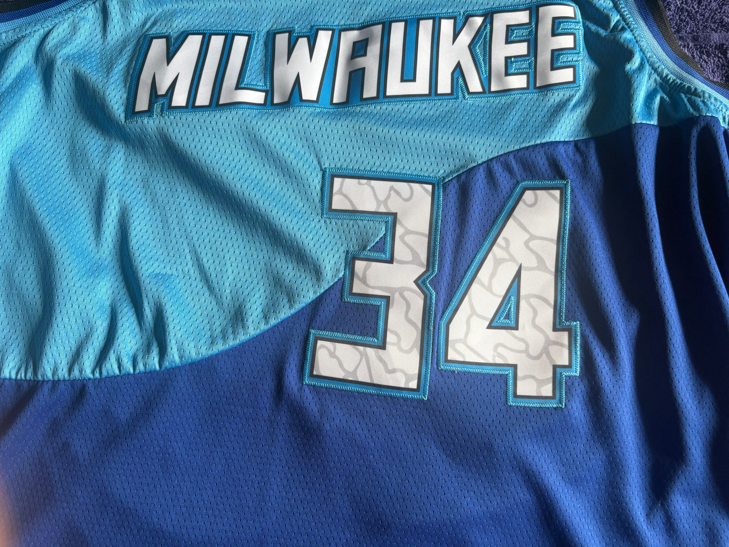 Milwaukee Bucks Antetokounmpo 34 Basketball Vest Size 50