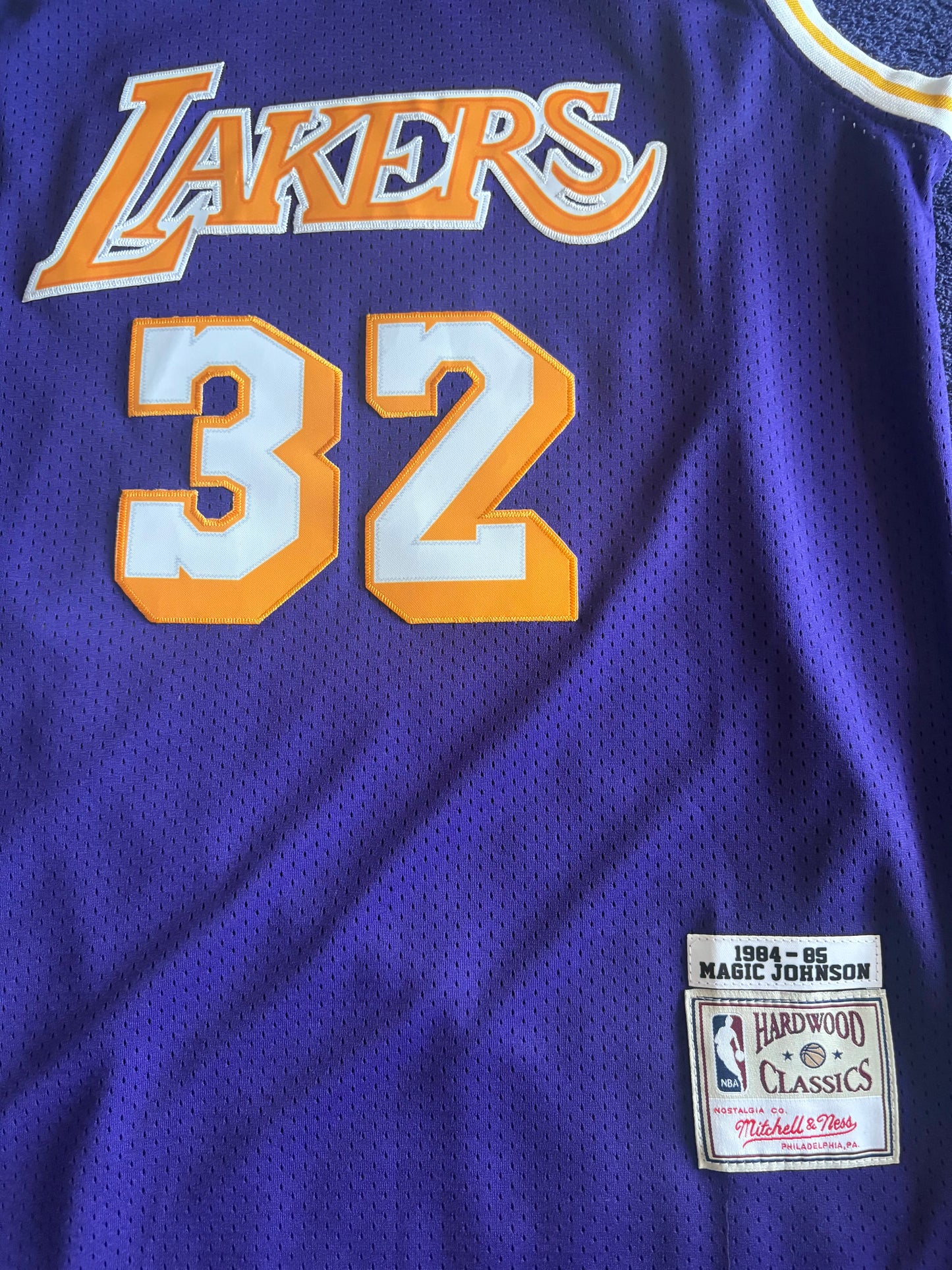 Los Angeles Lakers M&N NBA HardWood Classics Basketball Vest Large Johnson 32