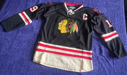 CCM Reebok Chicago Blackhawks NHL Hockey Shirt Size 50 Toews 19 C