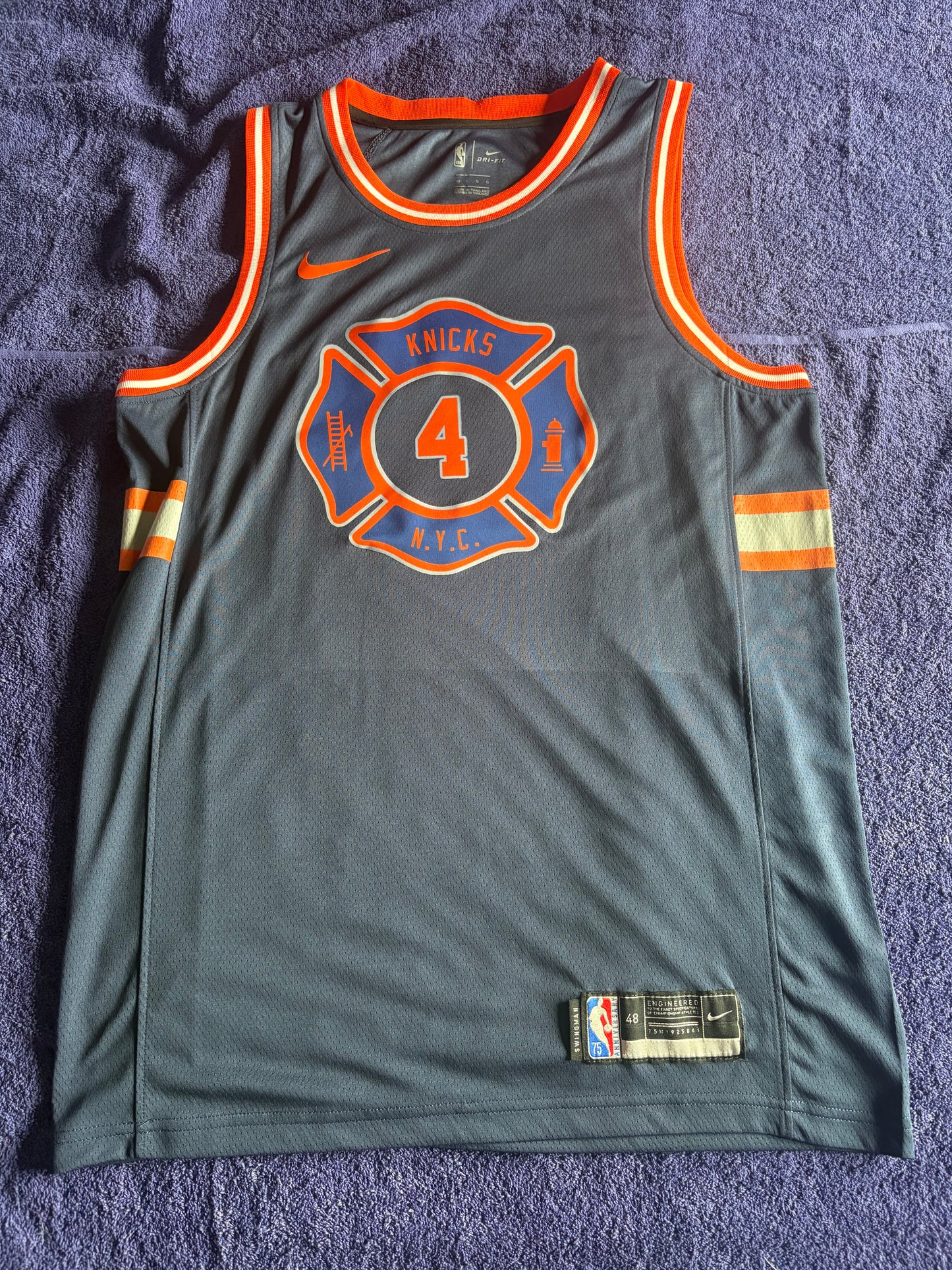 New York Knicks FDNY Fan Retro Rose Basketball Vest Size 48