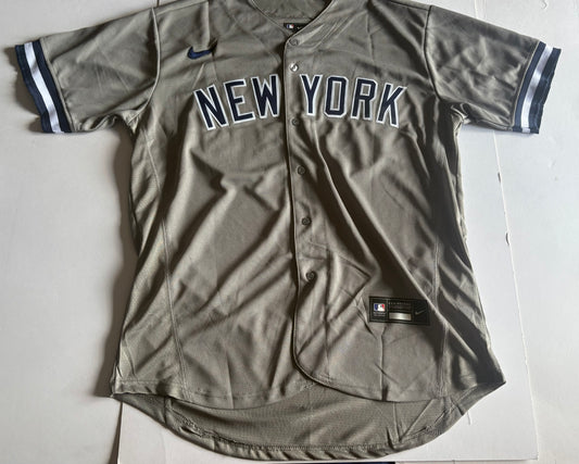 New York Yankees MLB Baseball Shirt Large Grey Judge 99