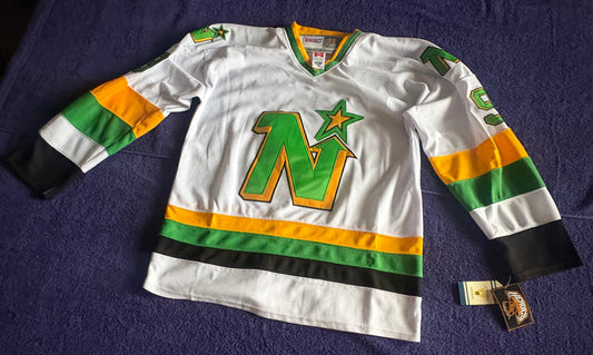 CCM Heroes of Hockey Minnesota Northstars NHL Hockey Shirt Size 50 Modano 9