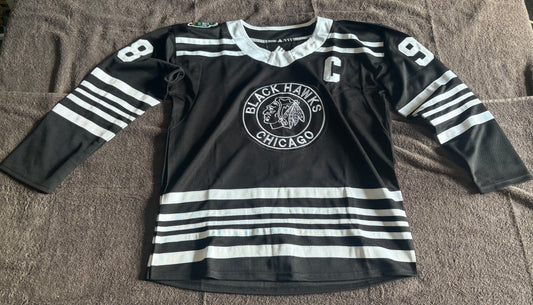 Chicago Blackhawks NHL Shirt Size Medium Black Bedard 98 Winter Classic Throwback