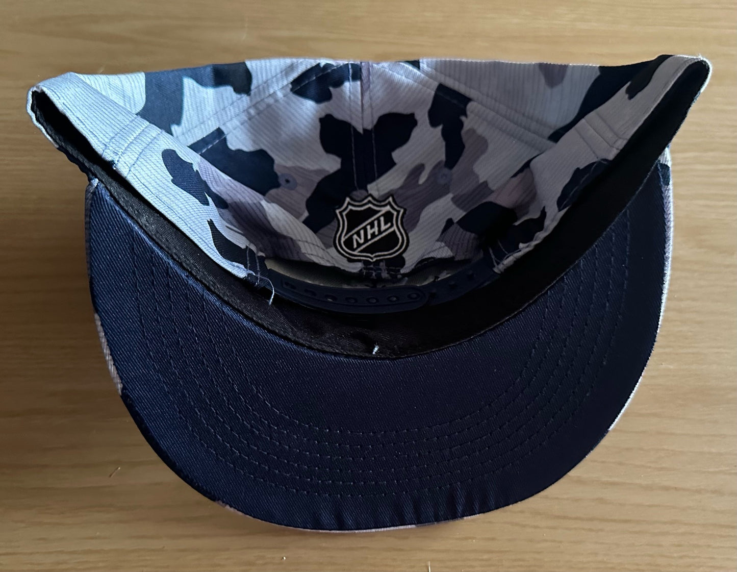 Toronto Maple Leafs NHL SnapBack Camo Baseball Cap Multicolour New With Sticker