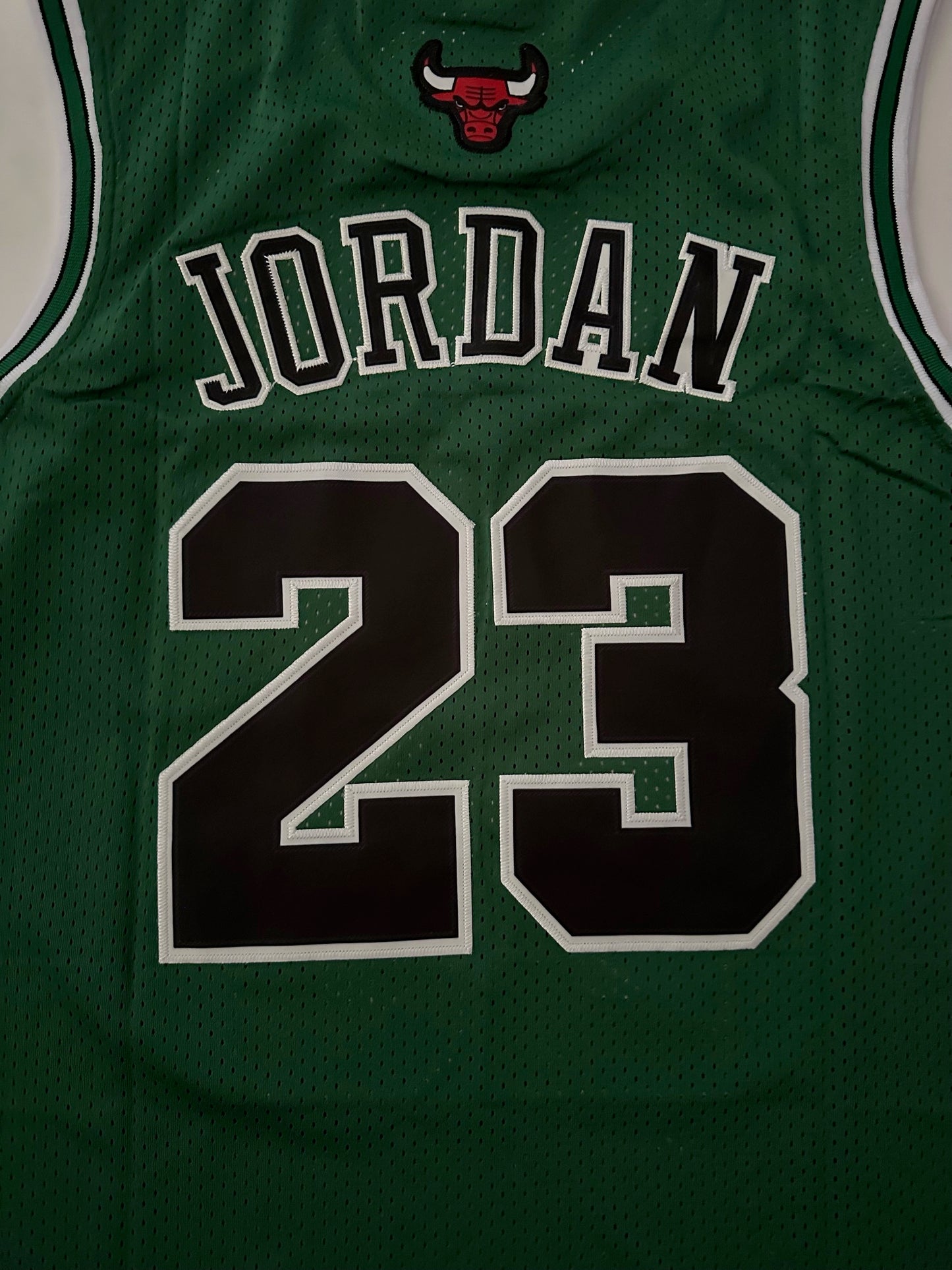 Chicago Bulls NBA Hardwood Classics Jordan Basketball Vest Large 23 Green