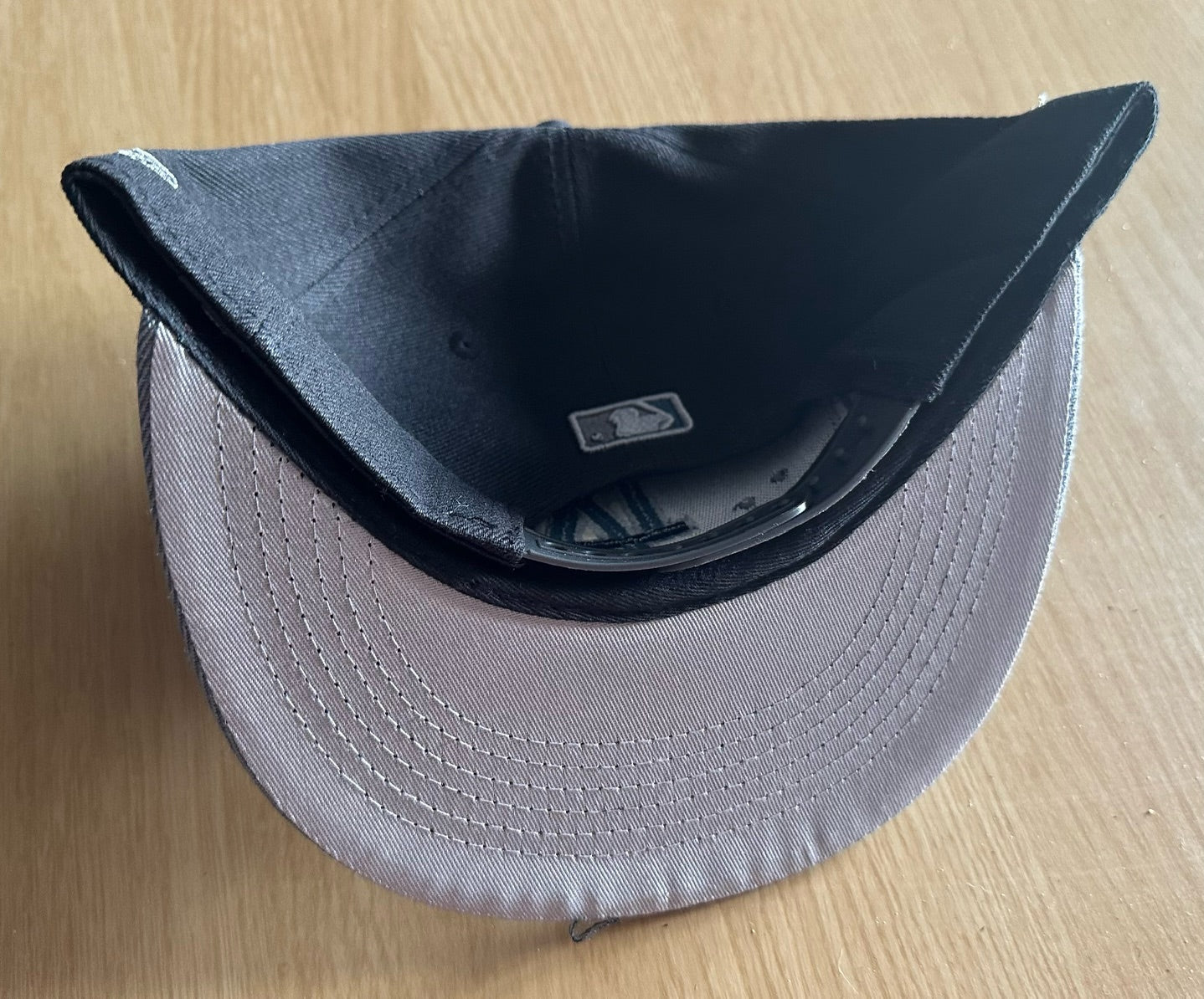 Los Angeles LA Dodgers MLB SnapBack Baseball Cap Multicolour New With Sitcker