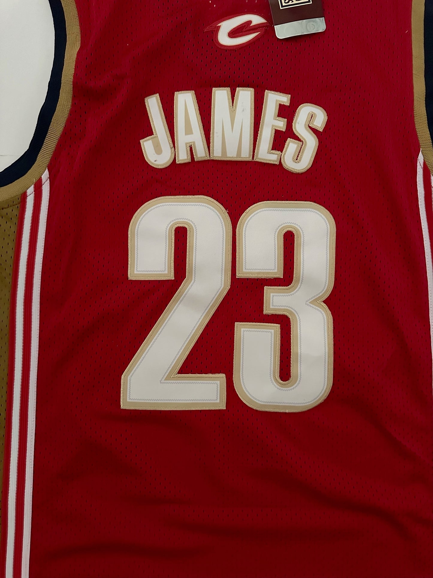 Cleveland Cavaliers NBA Hardwood Classics Basketball Vest Large James 23 Red