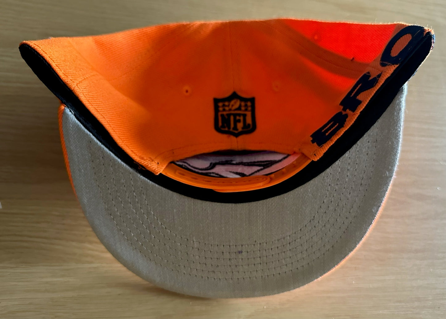 Denver Broncos NFL SnapBack Baseball Cap Multicolour New With Sticker