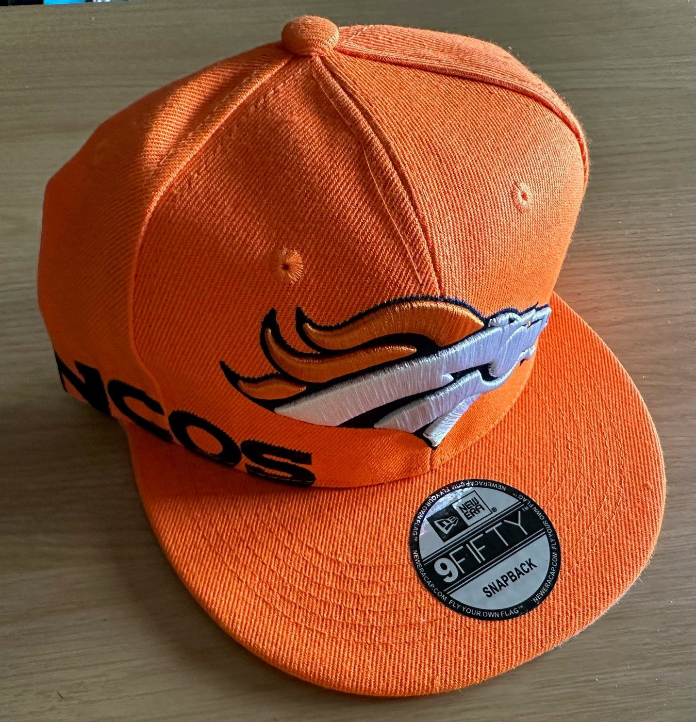 Denver Broncos NFL SnapBack Baseball Cap Multicolour New With Sticker