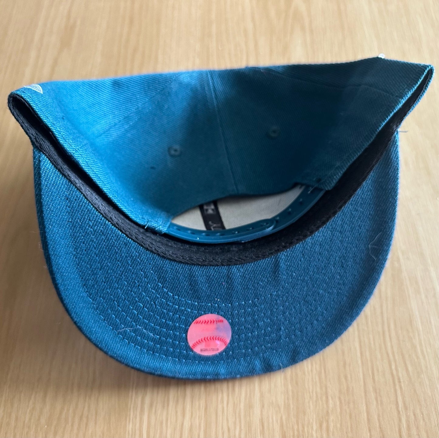 Milwaukee Bucks NBA SnapBack Baseball Cap Multicolour New With Sticker