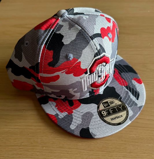 Ohio State Buckeyes  NCAA SnapBack Camo Baseball Cap Multicolour New With Sticker