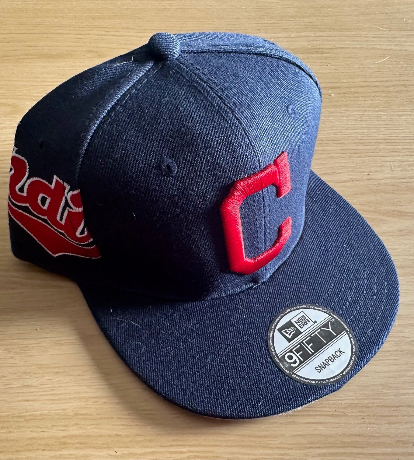 Cleveland Indians MLB SnapBack Baseball Cap Multicolour New With Sticker