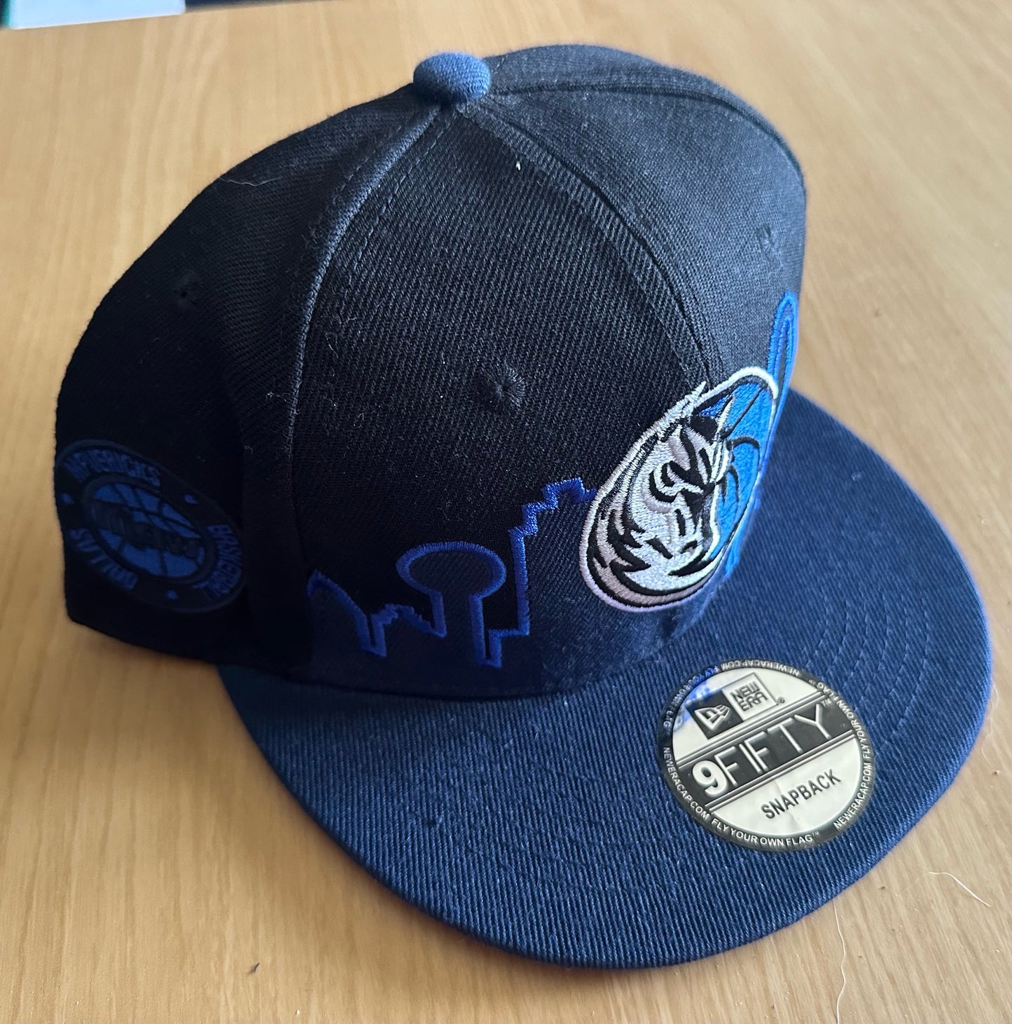 Dallas Mavericks NBA SnapBack Baseball Cap Multicolour New With Sticker
