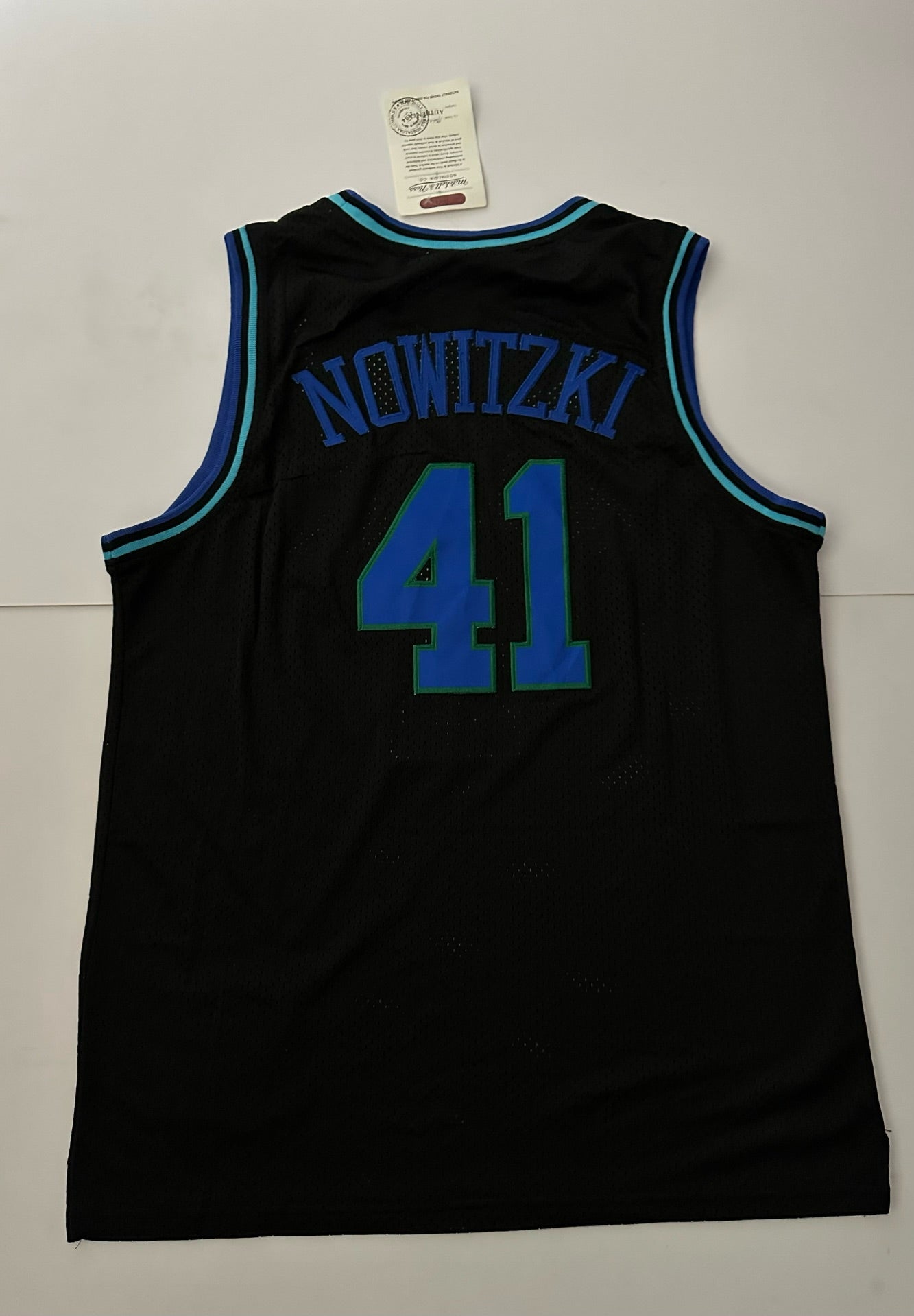 Dallas Mavericks NBA Hardwood Classics Nowitzki Basketball Vest Large 41 Black