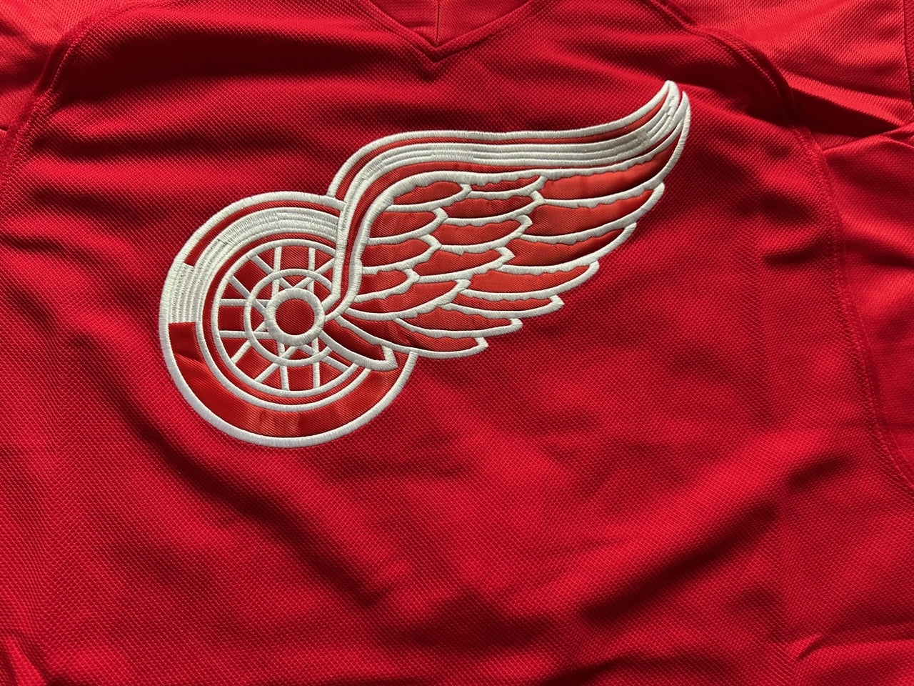 CCM Detroit Red Wings Hull Hockey Shirt Large