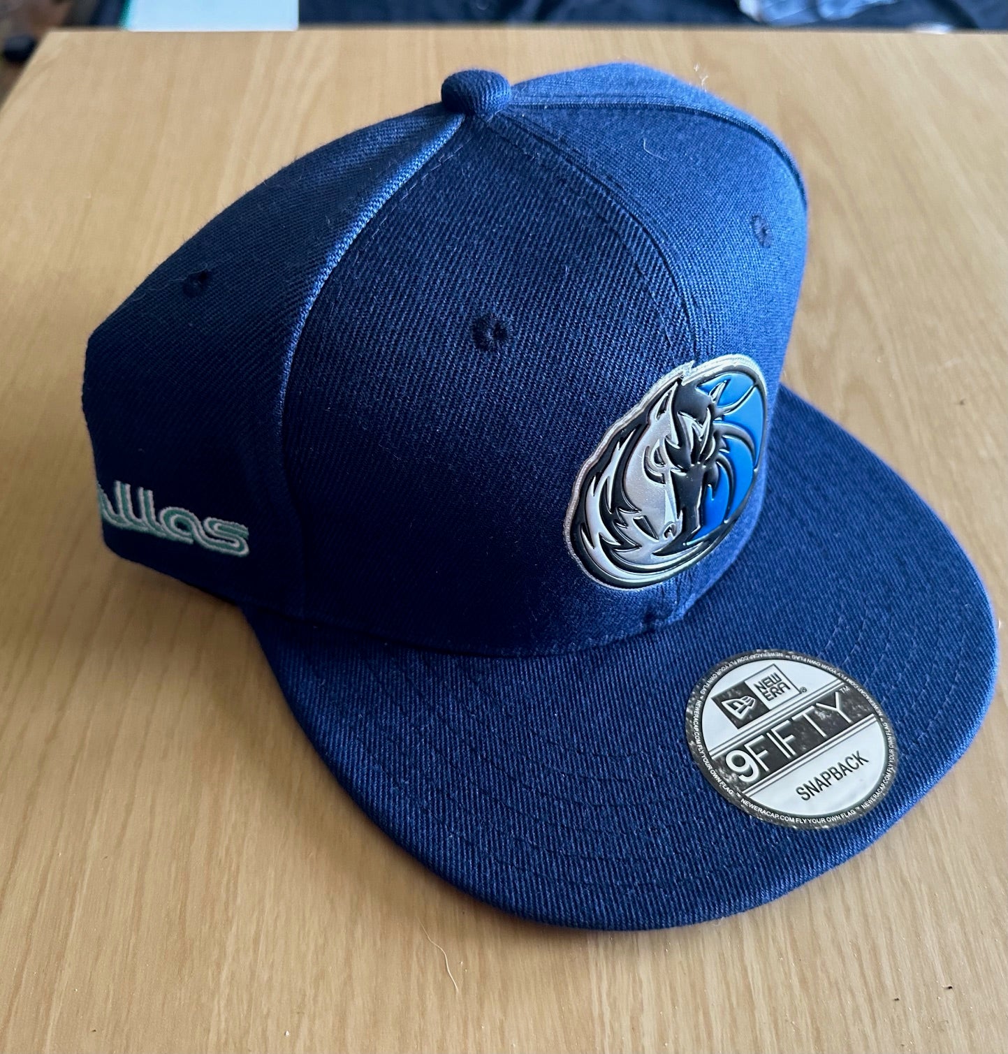 Dallas Mavericks NBA SnapBack Baseball Cap Multicolour New With Sticker