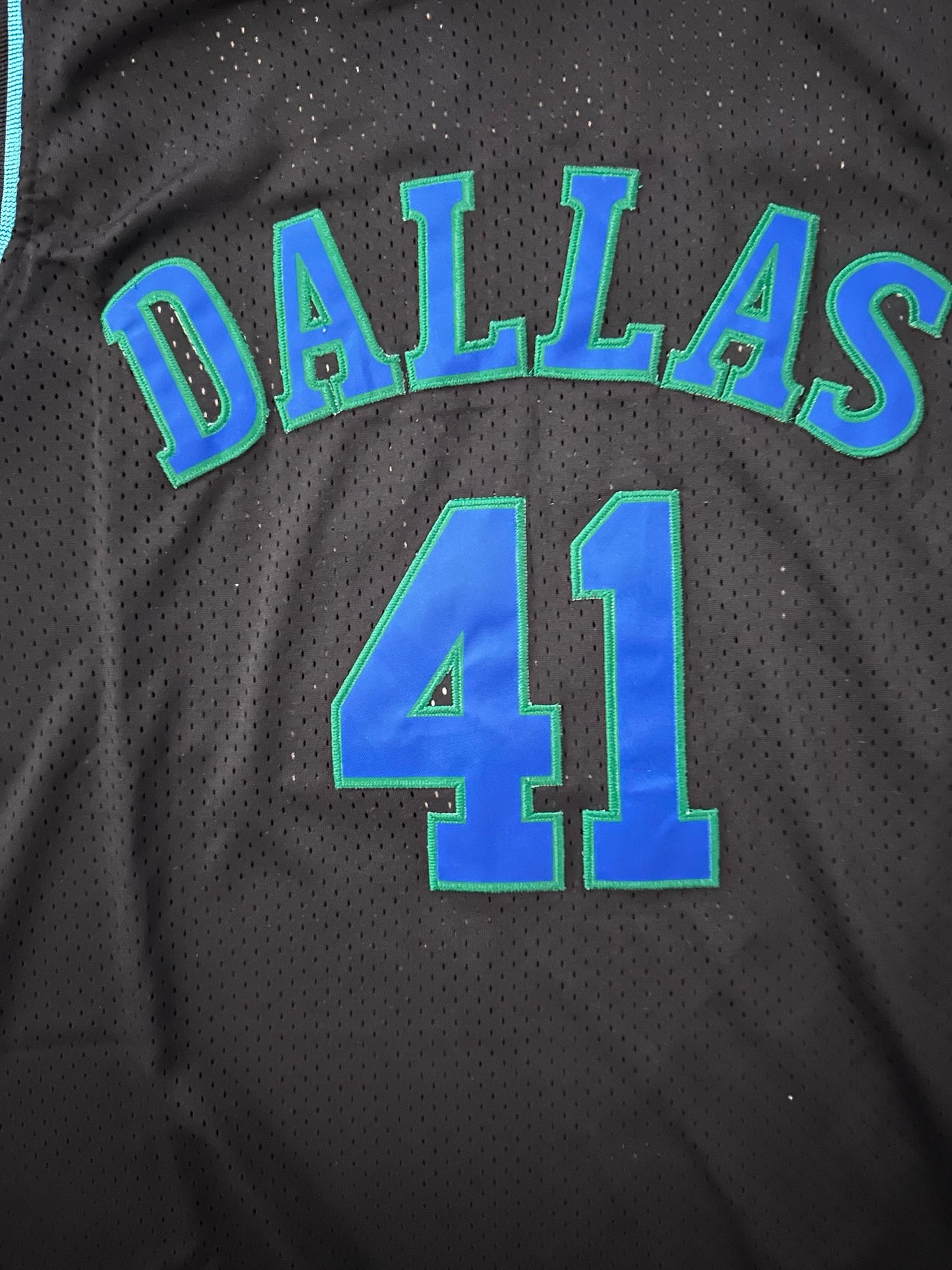 Dallas Mavericks NBA Hardwood Classics Nowitzki Basketball Vest Large 41 Black