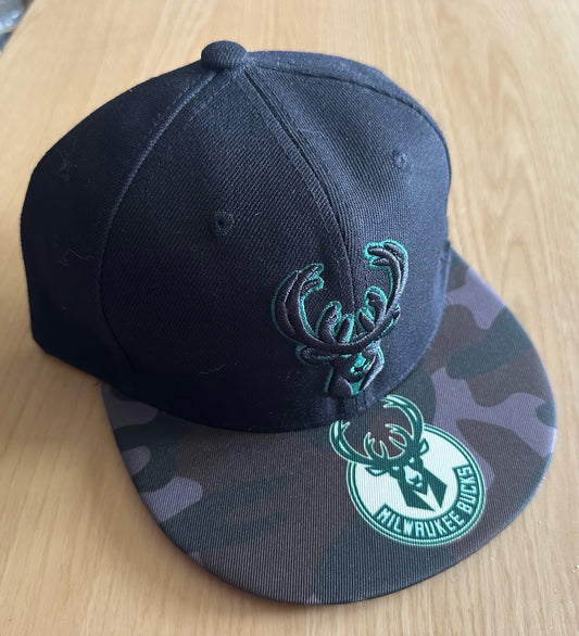 Milwaukee Bucks NBA SnapBack Baseball Cap Multicolour New With Sticker