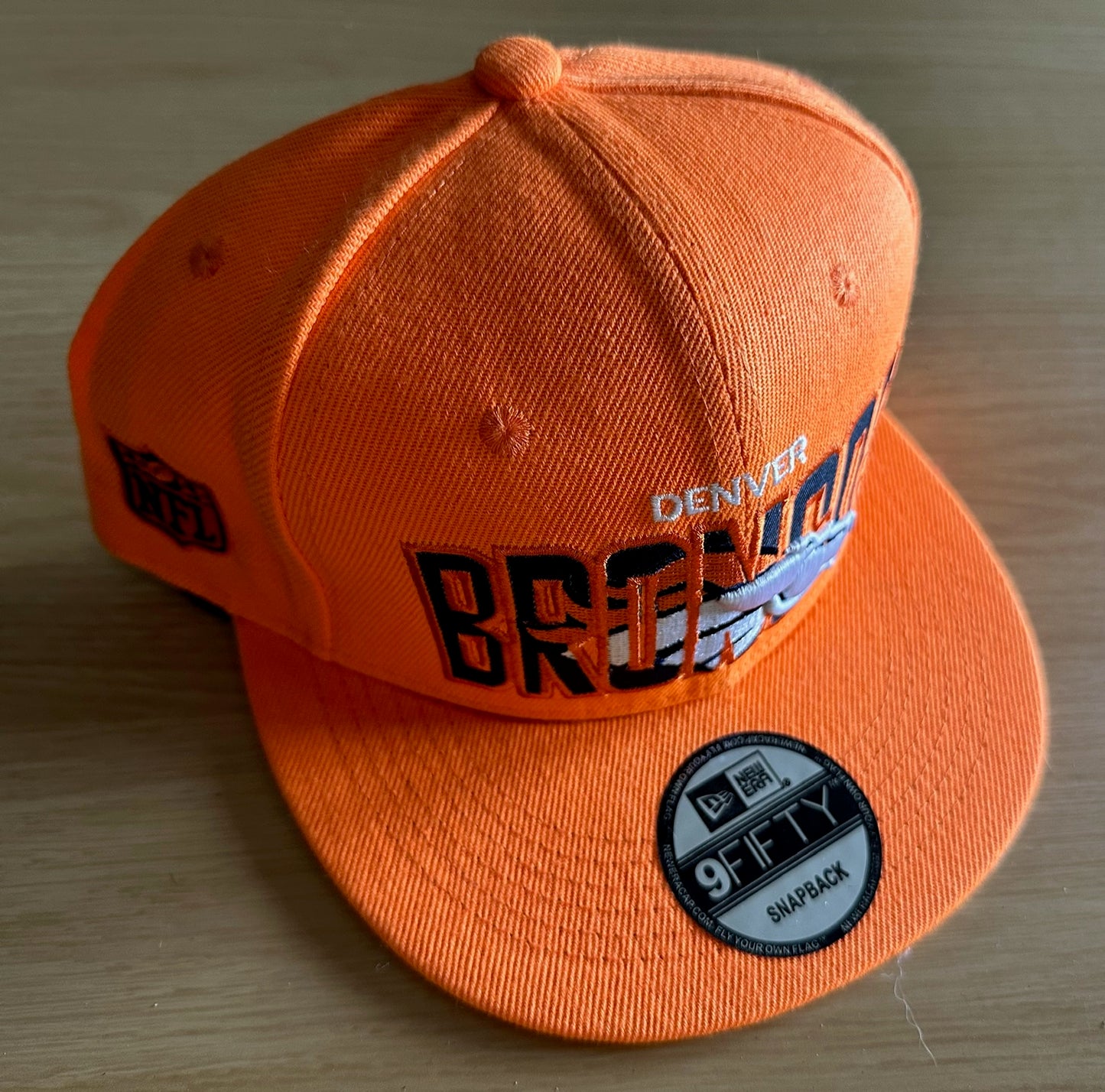 Denver Broncos NFL SnapBack Baseball Cap Multicolour New With Sticker