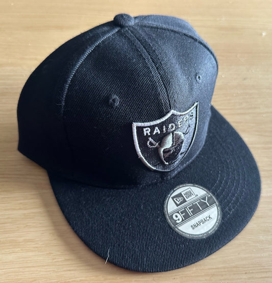 Las Vegas Raiders NFL SnapBack Baseball Cap Multicolour New With Sticker