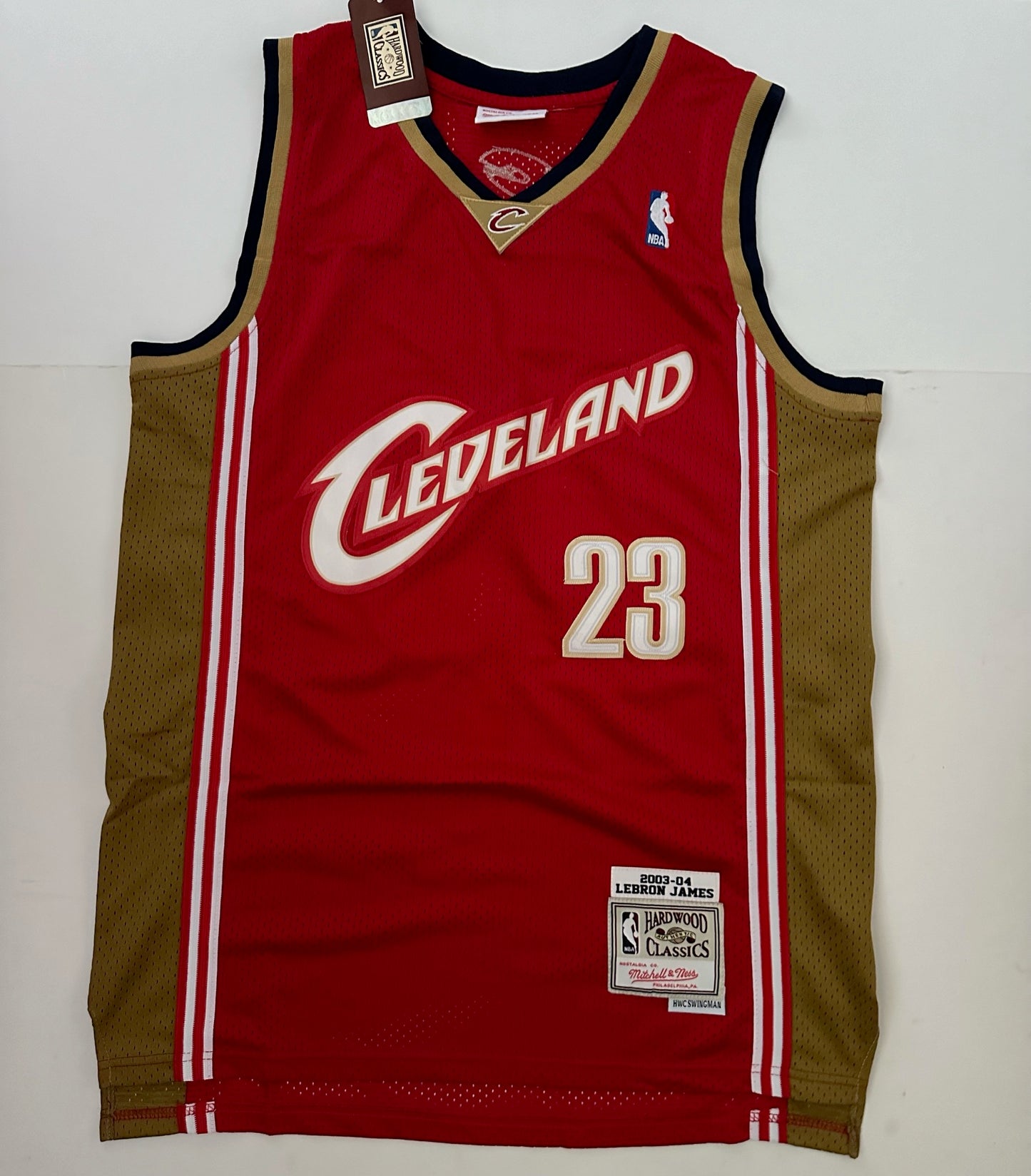 Cleveland Cavaliers NBA Hardwood Classics Basketball Vest Large James 23 Red