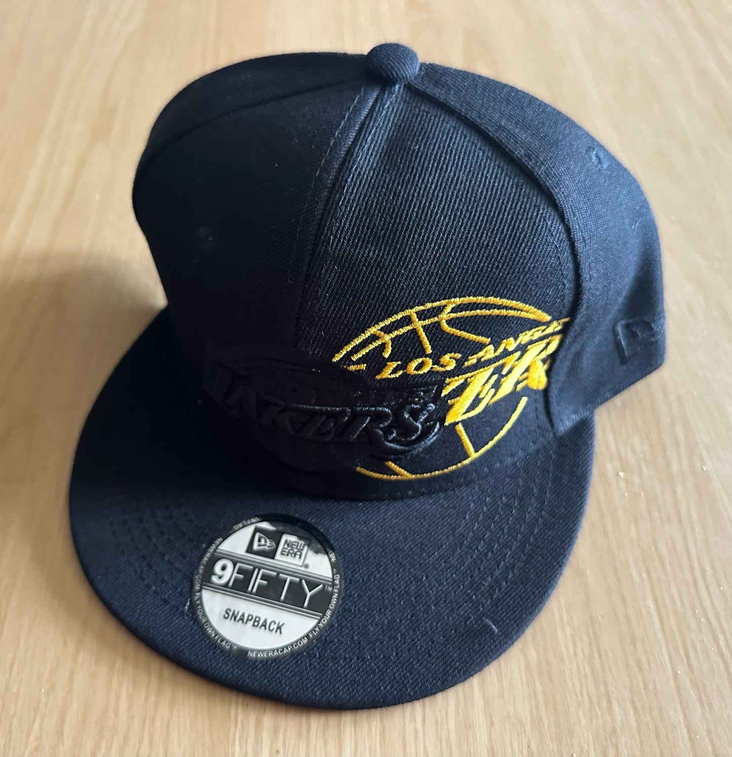 Los Angeles Lakers NBA SnapBack Baseball Cap Multicolour New With Sticker