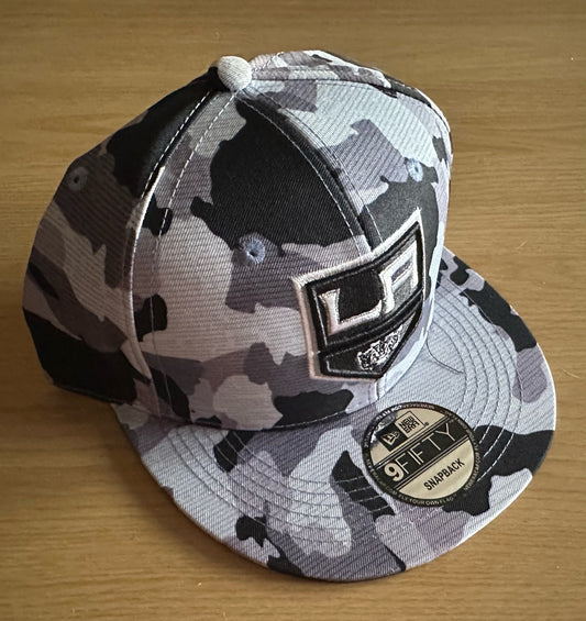 Los Angeles LA Kings NHL SnapBack Camo Baseball Cap Multicolour New With Sticker